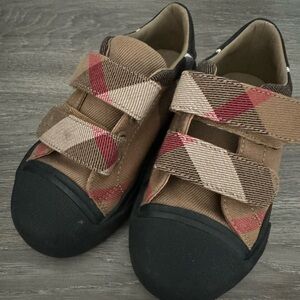 Toddler Burberry shoe